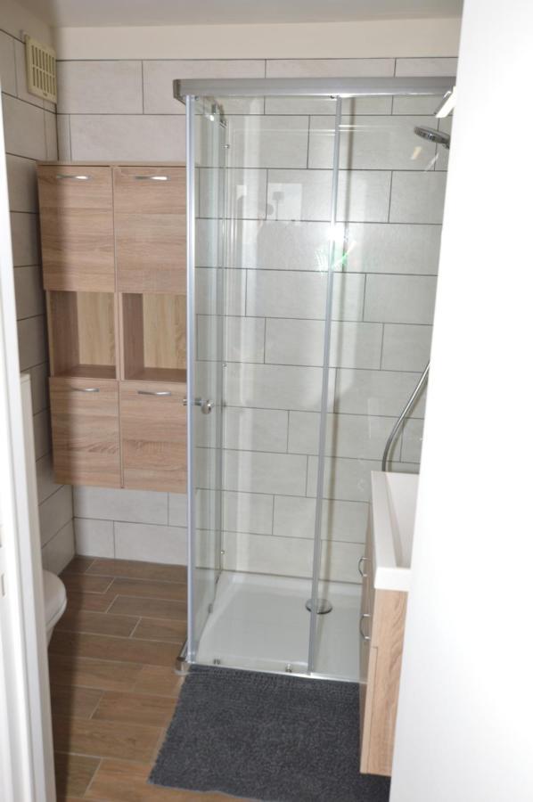 Modern And Private Studio With All Comfort! Daire Roeselare Dış mekan fotoğraf